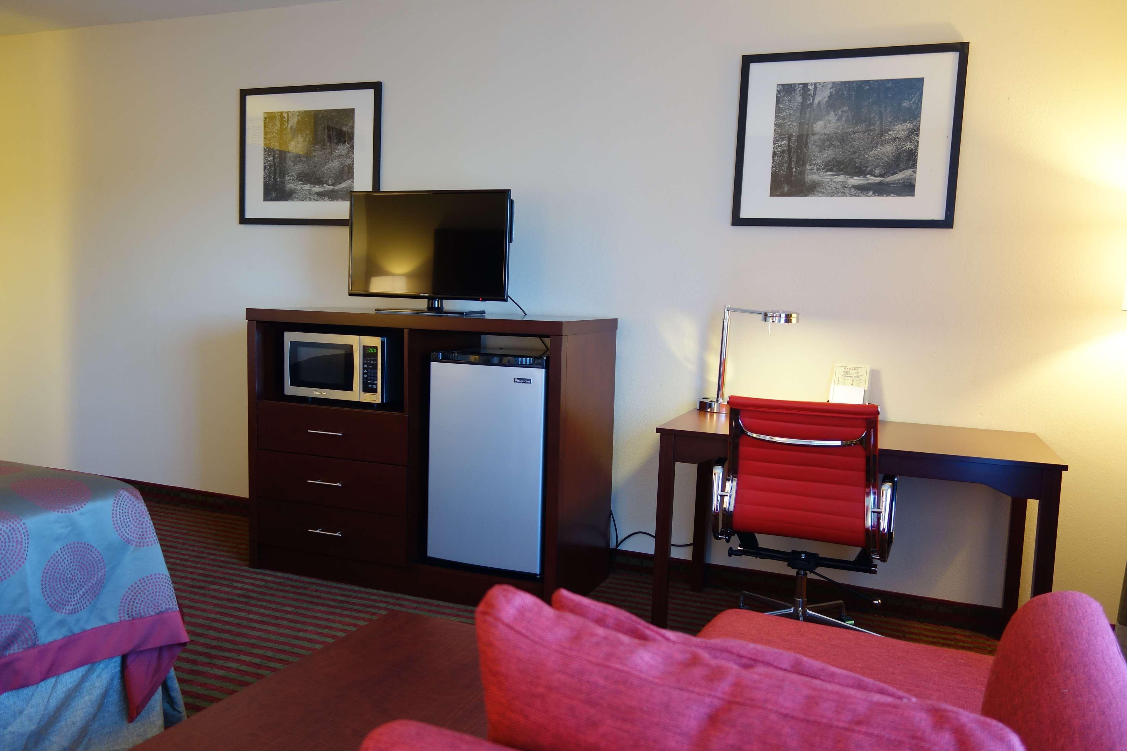 Hotel Ramada By Wyndham Sacramento North Highlands Exteriér fotografie
