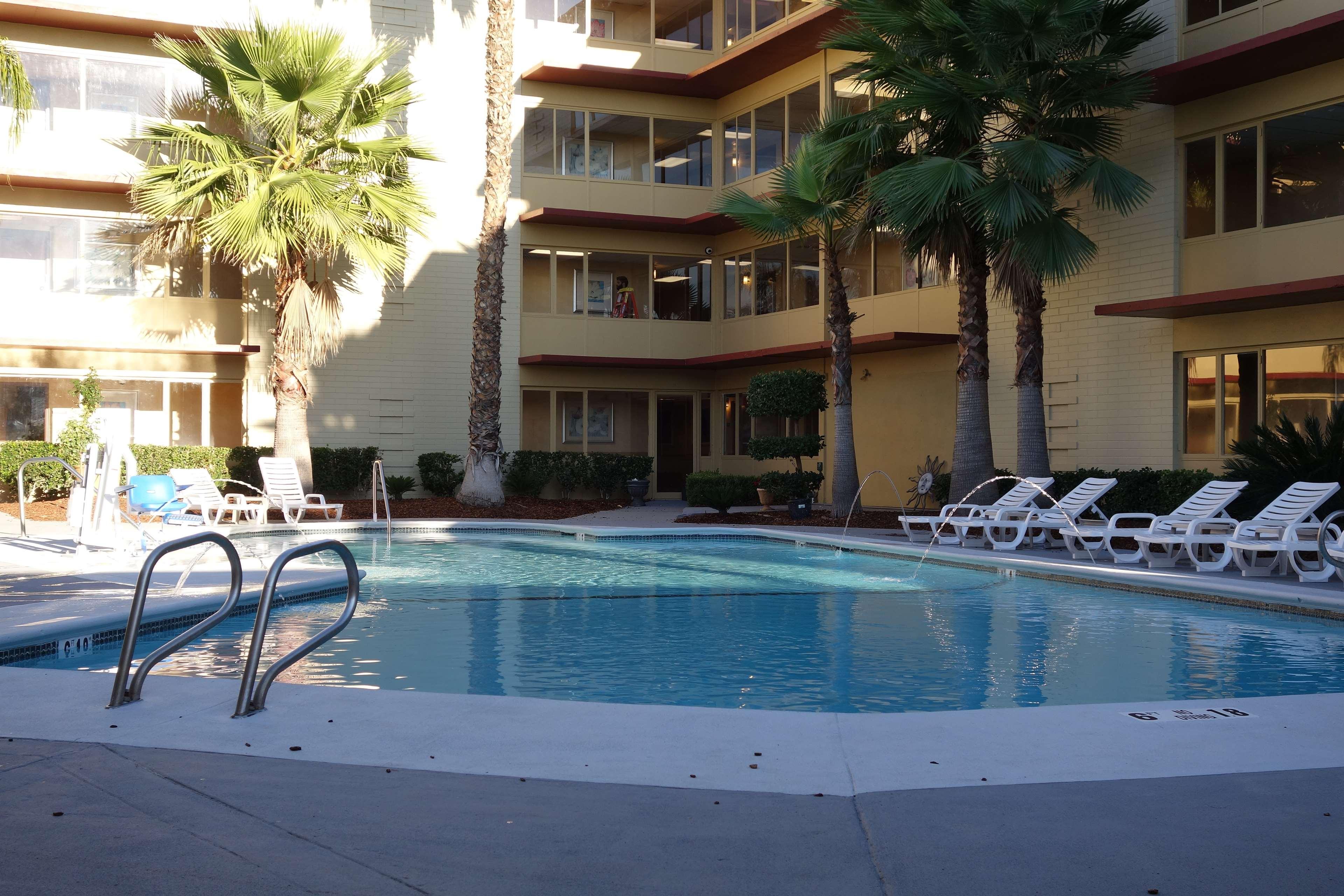 Hotel Ramada By Wyndham Sacramento North Highlands Exteriér fotografie