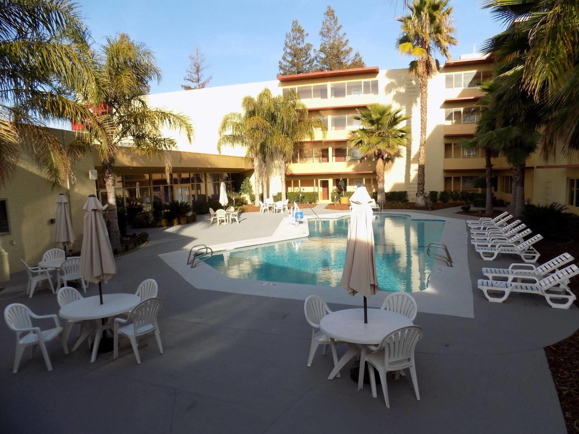 Hotel Ramada By Wyndham Sacramento North Highlands Exteriér fotografie